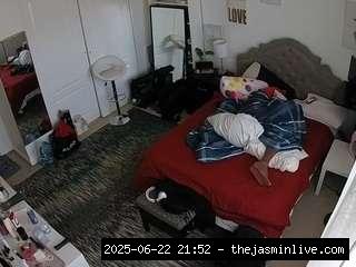 camsoda, voyeurcam-hornyhostel-02