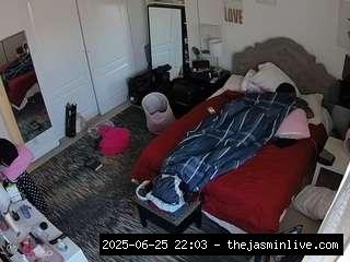 camsoda, voyeurcam-hornyhostel-02