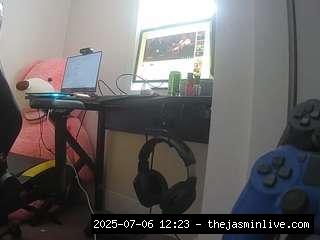 camsoda, voyeurcam-sexy-little-ana-01
