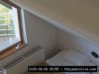 camsoda, voyeurcam-julmodels-bed-7