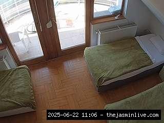 camsoda, voyeurcam-julmodels-bed-7