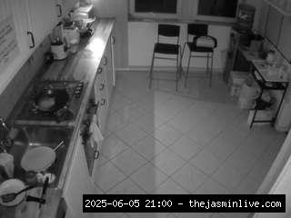 camsoda, voyeurcam-julmodels-kitchen-2