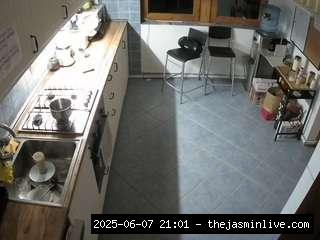 camsoda, voyeurcam-julmodels-kitchen-2