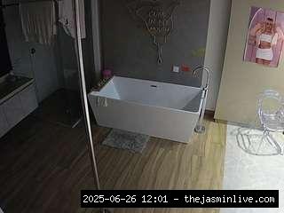 camsoda, voyeurcam-casa-salsa-bathroom-3