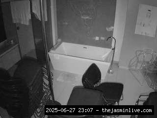 camsoda, voyeurcam-casa-salsa-bathroom-3