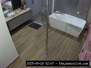 camsoda, voyeurcam-casa-salsa-bathroom-3