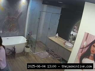 camsoda, voyeurcam-casa-salsa-bathroom-4