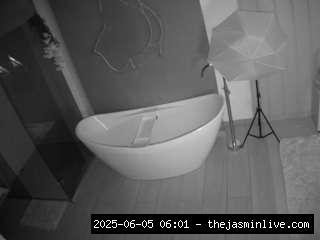 camsoda, voyeurcam-casa-salsa-bathroom-5