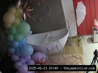 camsoda, voyeurcam-casa-salsa-bathroom-5