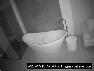 camsoda, voyeurcam-casa-salsa-bathroom-5