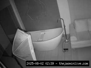 camsoda, voyeurcam-casa-salsa-bathroom-5