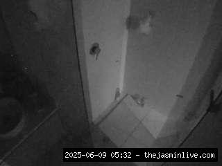 camsoda, voyeurcam-casa-salsa-bathroom-7