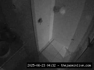 camsoda, voyeurcam-casa-salsa-bathroom-7
