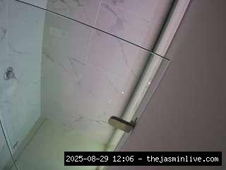 camsoda, voyeurcam-casa-salsa-bathroom-7