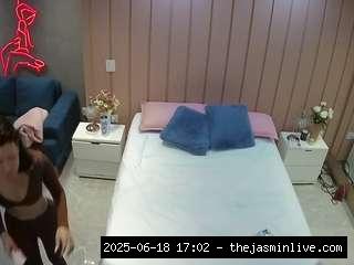 camsoda, voyeurcam-casa-salsa-bedroom-1