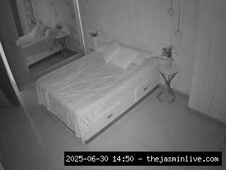 camsoda, voyeurcam-casa-salsa-bedroom-2