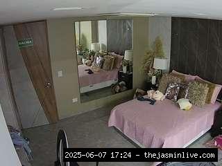 camsoda, voyeurcam-casa-salsa-bedroom-4