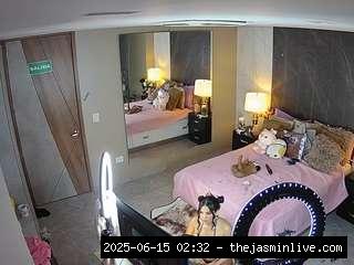 camsoda, voyeurcam-casa-salsa-bedroom-4