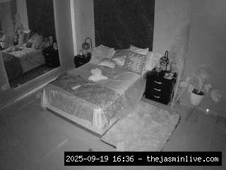 camsoda, voyeurcam-casa-salsa-bedroom-4