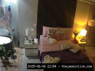 camsoda, voyeurcam-casa-salsa-bedroom-6