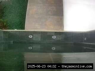 camsoda, voyeurcam-casa-salsa-hottub