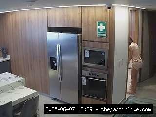 camsoda, voyeurcam-casa-salsa-kitchen