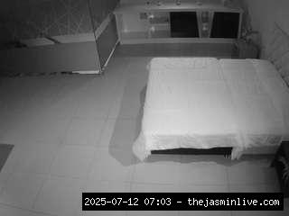 camsoda, voyeurcam-jb-office-1