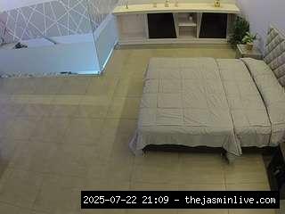 camsoda, voyeurcam-jb-office-1