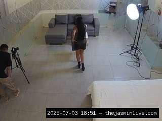 camsoda, voyeurcam-jb-office-2