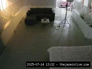camsoda, voyeurcam-jb-office-2