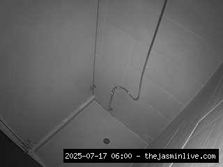 camsoda, voyeurcam-jb-shower-1
