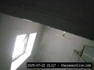 camsoda, voyeurcam-casa-salsa-bathroom-13
