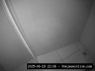 camsoda, voyeurcam-casa-salsa-bathroom-8