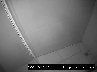 camsoda, voyeurcam-casa-salsa-bathroom-8