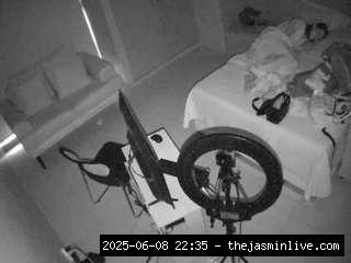 camsoda, voyeurcam-casa-salsa-bedroom-12