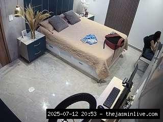 camsoda, voyeurcam-casa-salsa-bedroom-8