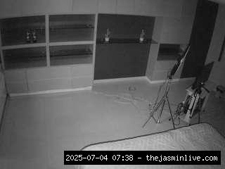 camsoda, voyeurcam-casa-salsa-versus-room