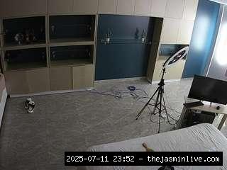 camsoda, voyeurcam-casa-salsa-versus-room