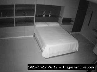 camsoda, voyeurcam-casa-salsa-versus-room