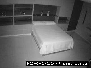camsoda, voyeurcam-casa-salsa-versus-room