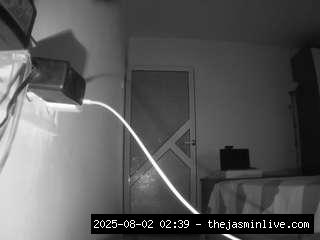 camsoda, voyeurcam-charmhellen-kitchen